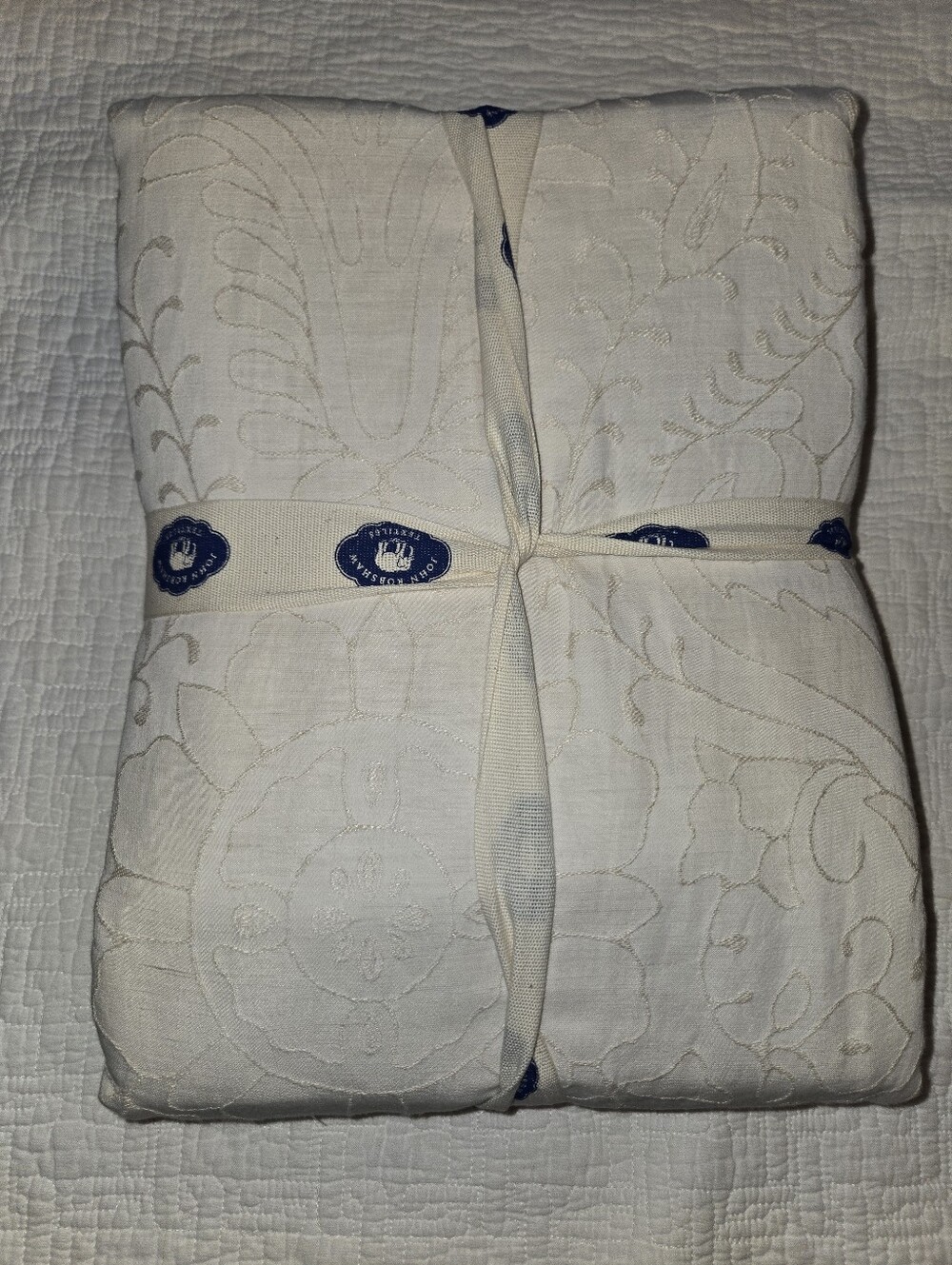 NWT John Robshaw Amina Acru Jacquard Queen Duvet Cover & Shams Set 3pc - Picture 4 of 4